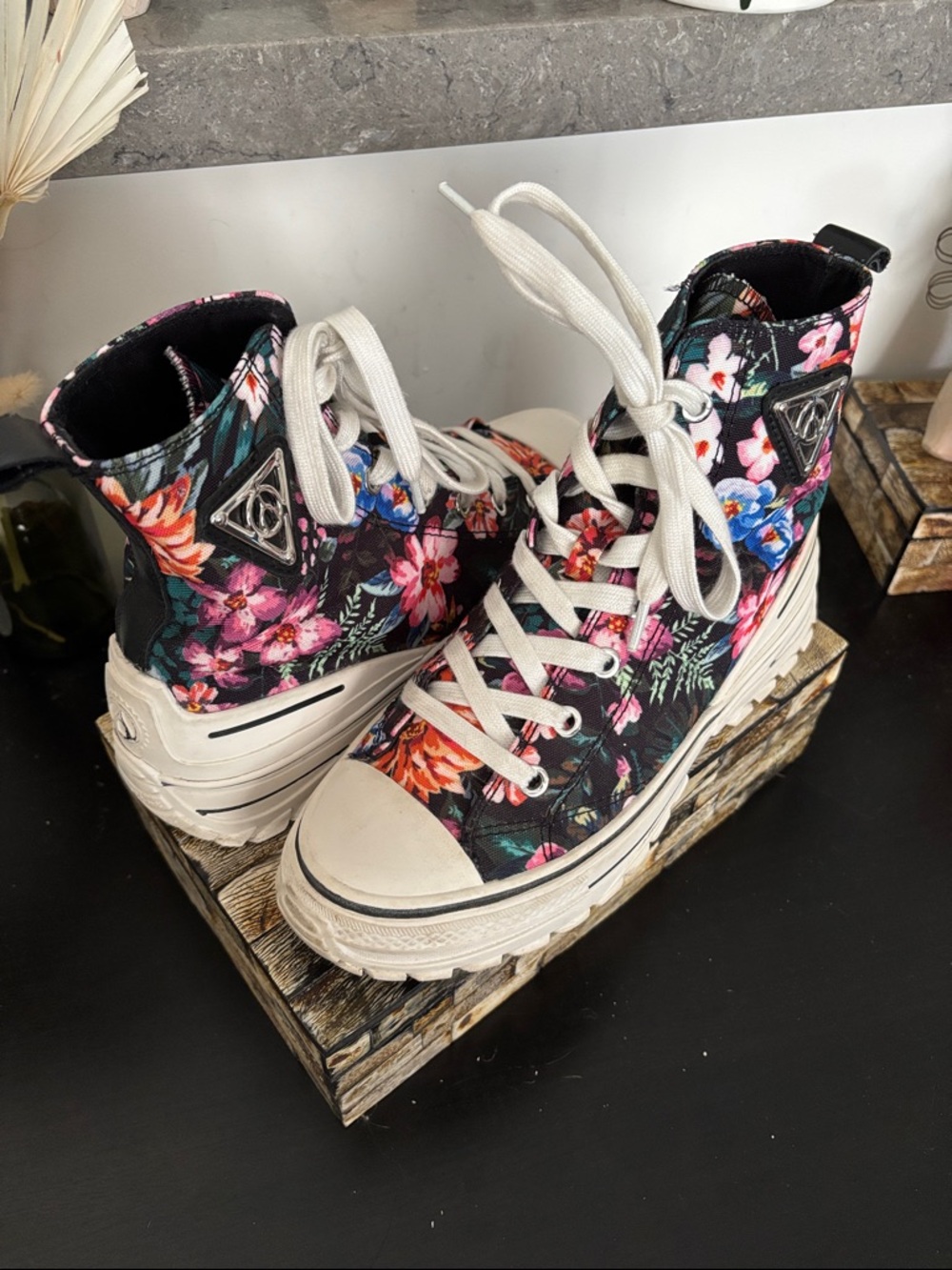 WISHBONE (6) Collection Floral High-Top Canvas Sneakers Black Pink Platform - 6 - Picture 14 of 16